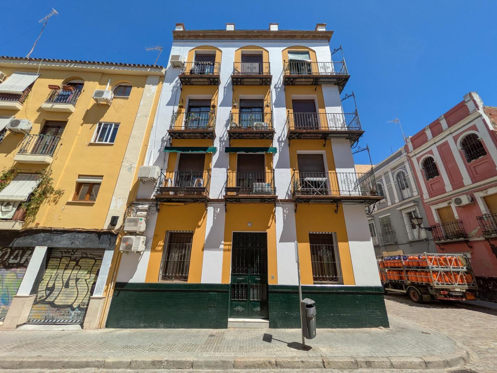 Isg Relator * Seville