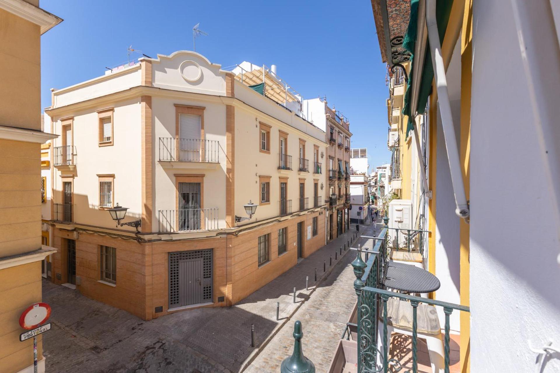 Isg Relator Apartment Seville